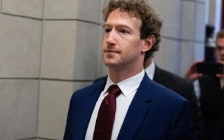 Meta股价下跌，因有报道称公司或融资数百亿美元以推动AI业务