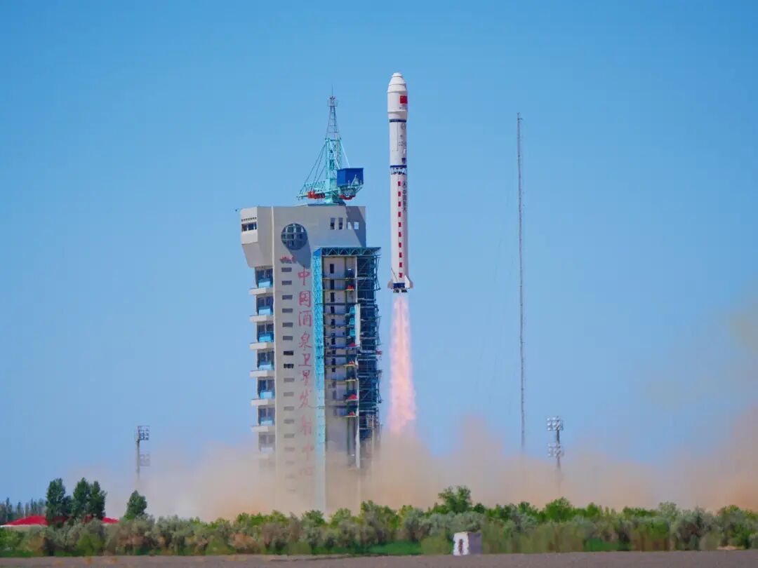 国星宇航递表港交所	，冲击“太空AI第一股	”，估值116亿  第4张