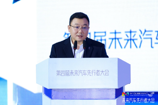 赛力斯张正萍：华为智驾不输FSD	，“我们追求的不止是达到人的状态”  第1张